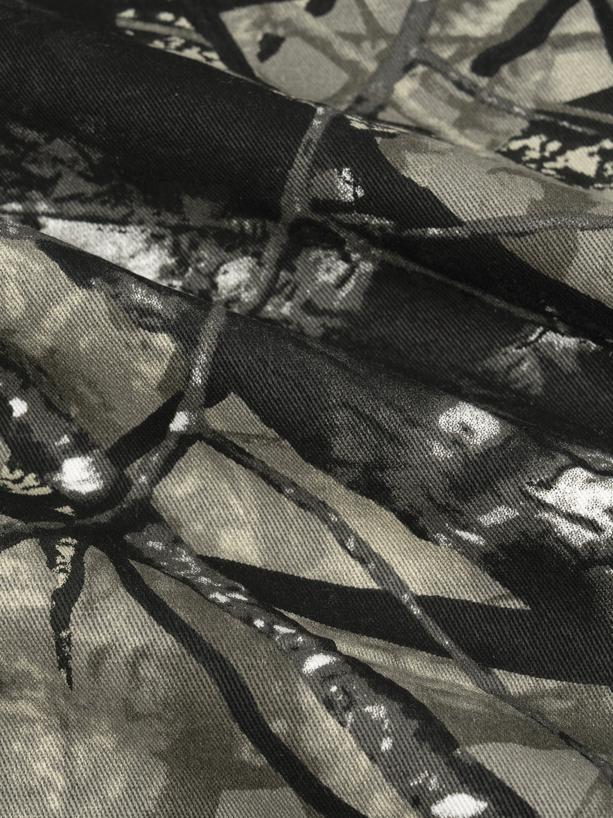 SYNC TREE CAMO BARREL PANTS